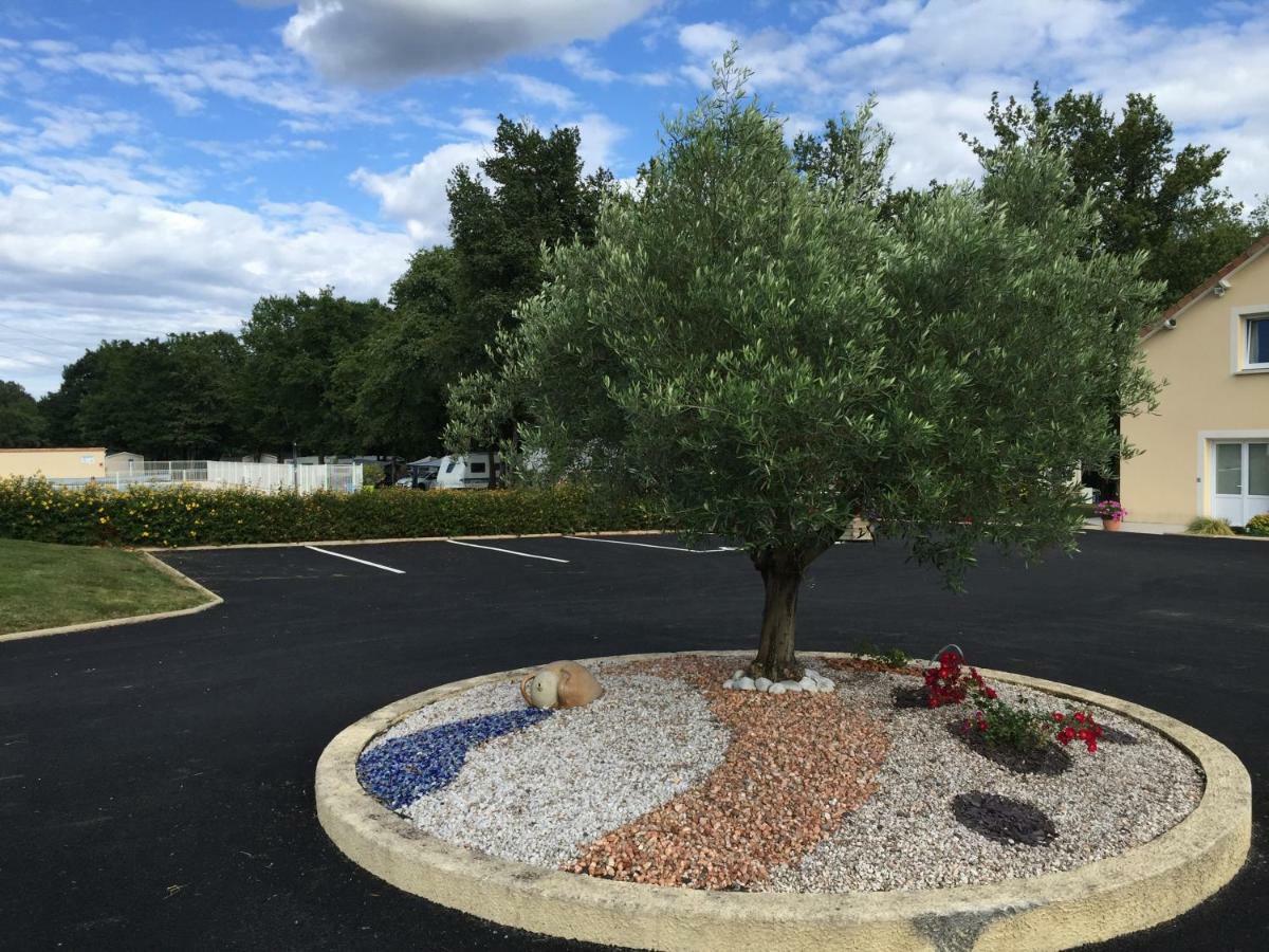 Camping Les Petites Minaudieres Hotel Saint-Sauveur  Exterior foto